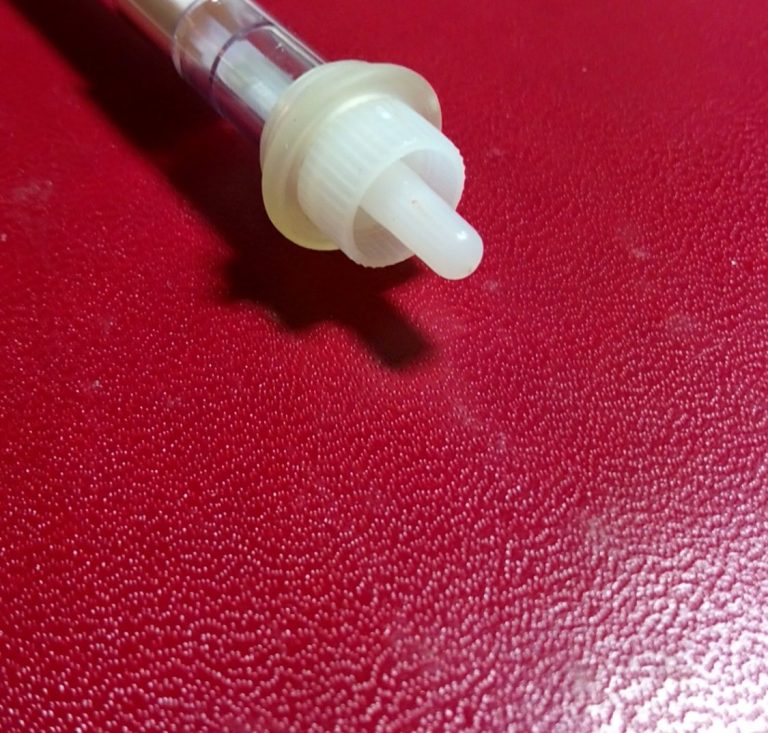 MBU Device. Mikroblut-Entnahme an der fetalen Kopf unter der Geburt.